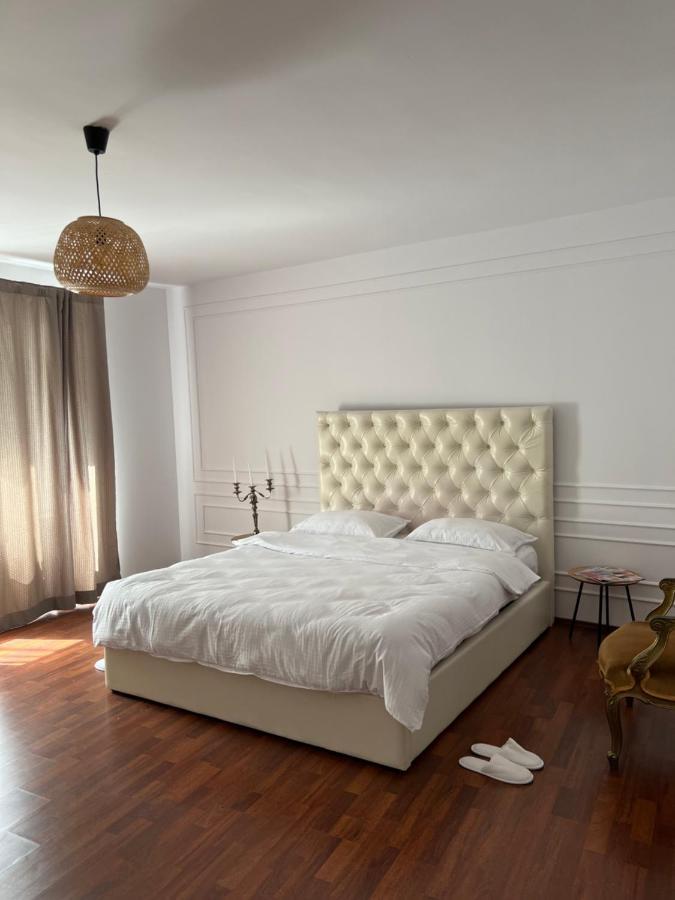 Hidden Gem Apartment In The Center Of The City Braşov Exteriör bild